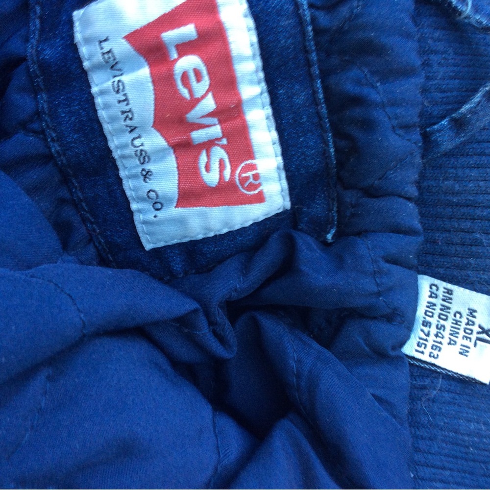 Levi’s Jean Jacket - Picture 8 of 8